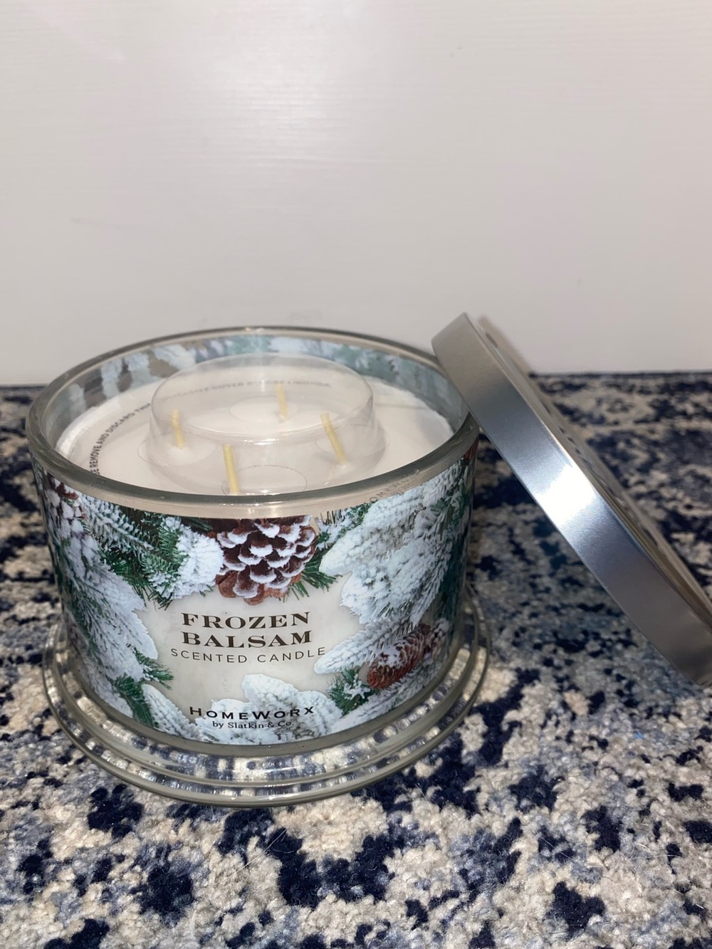 Frozen Balsam 4-Wick Scented Candle - HomeWorx - Picture 2 of 3